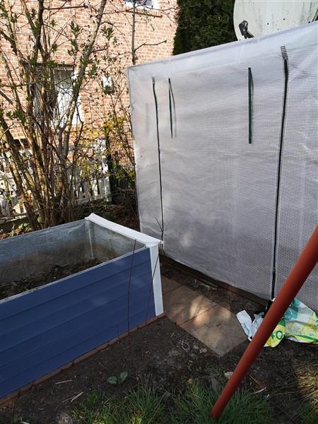 Unser Gewächshaus - Reparaturen im Garten